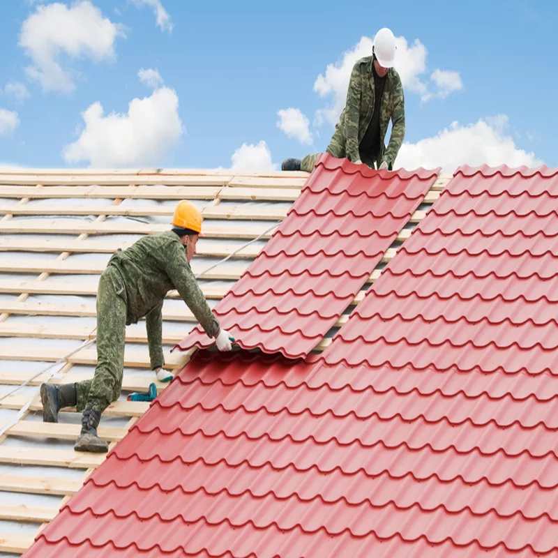 roofers working